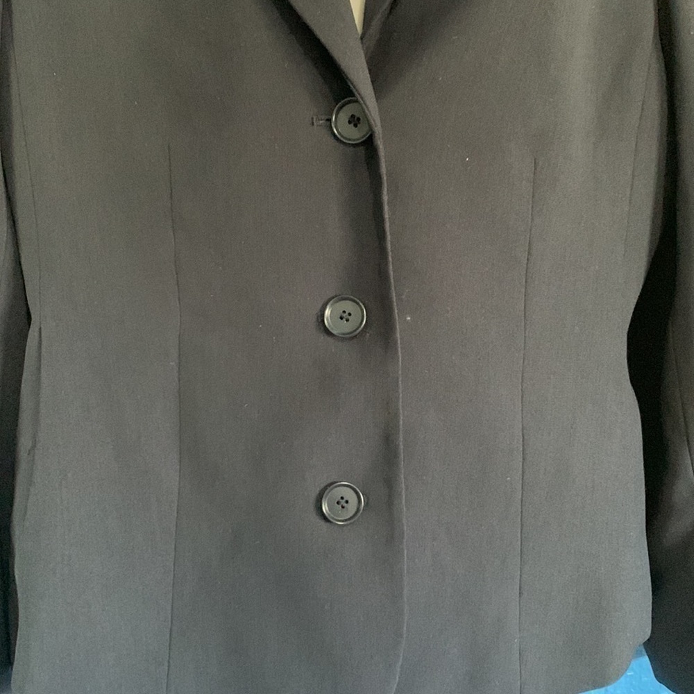 Anne Klein women blazer and skirt set. Size 12 - Picture 2 of 8